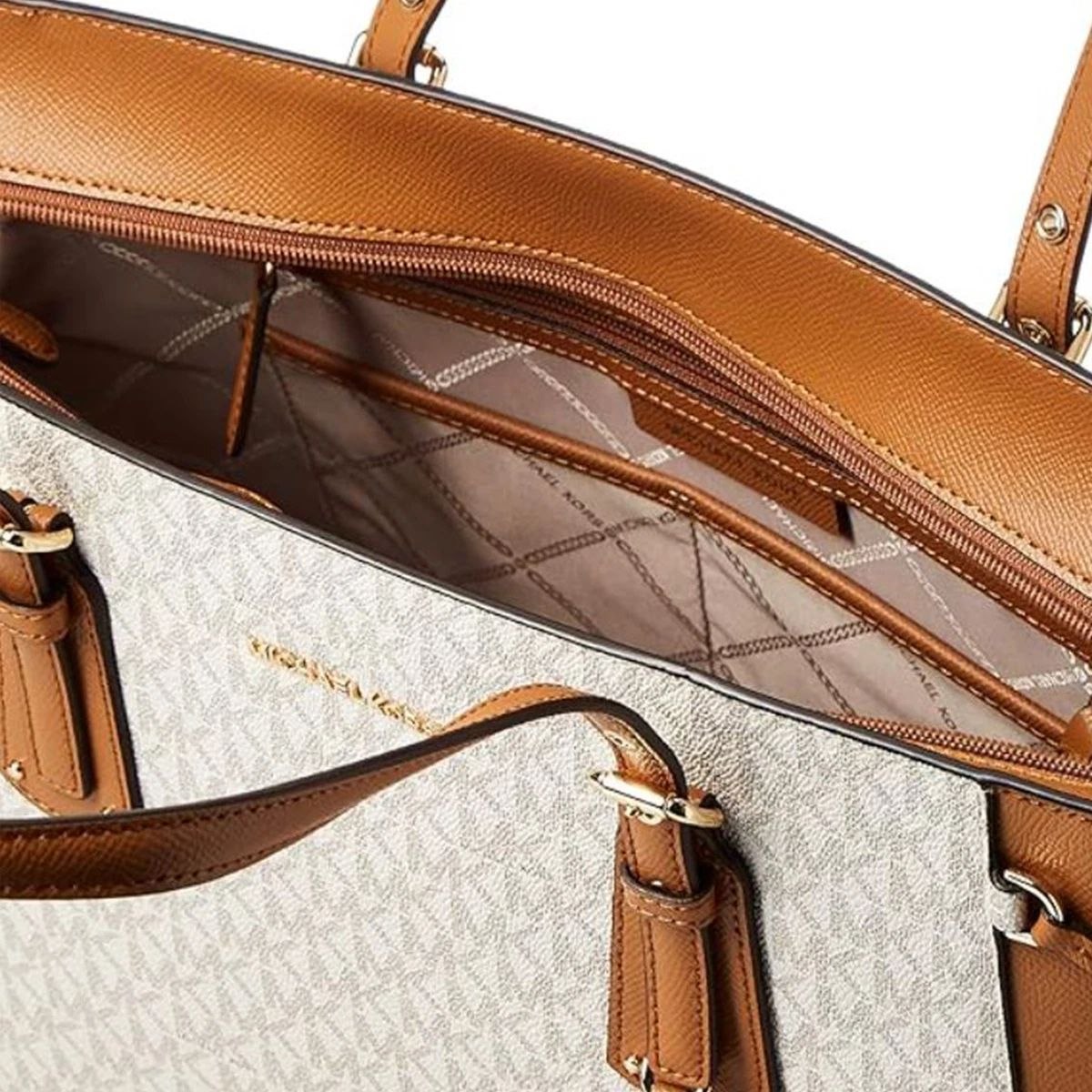 Michael kors 
Voyager  large  Logo Tote Bag