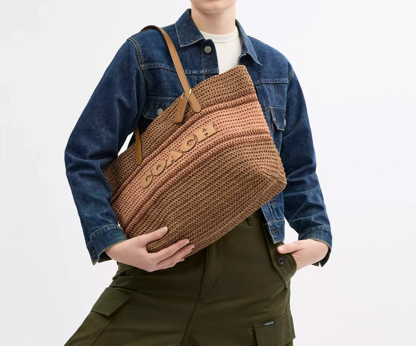 City coach straw bag