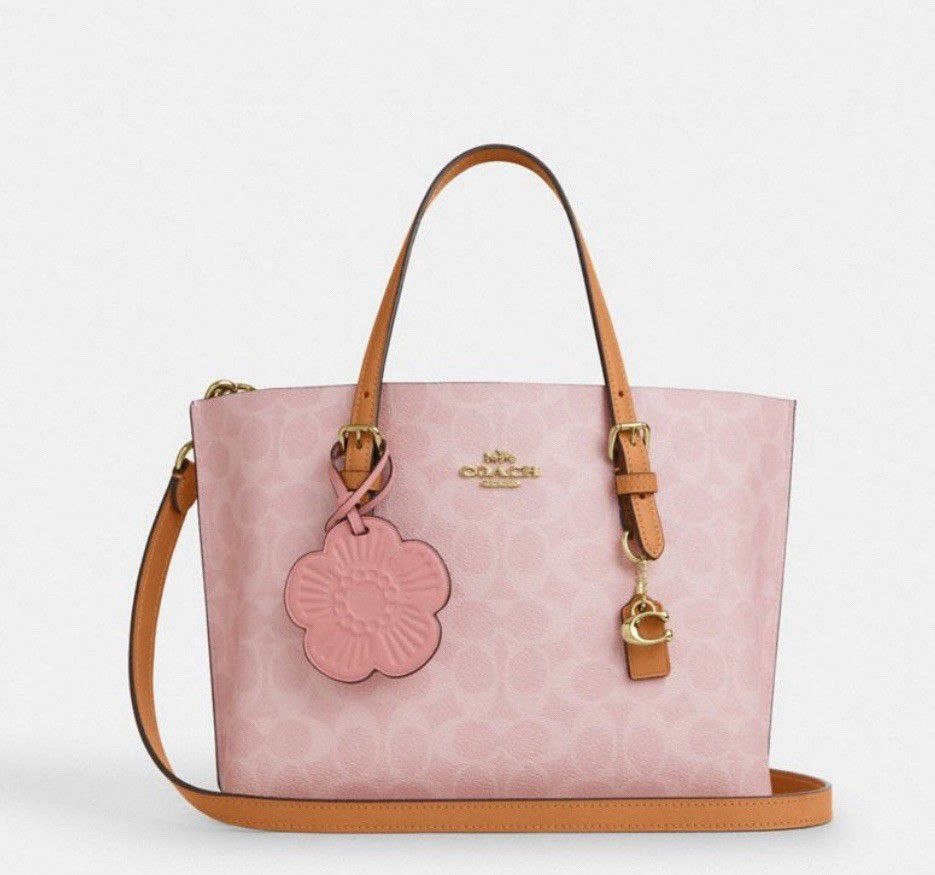 Mollie Tote Bag 25
In Signature Canvas With Charm